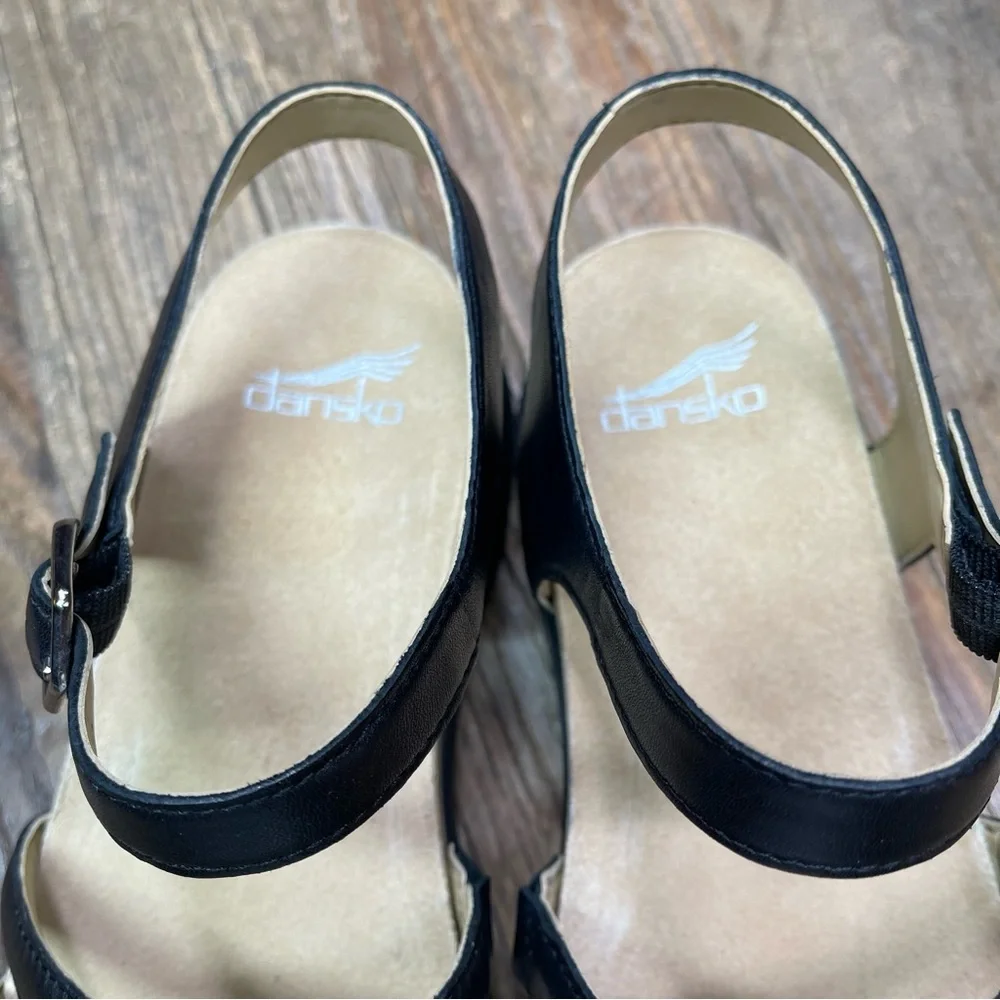 New ~ Dansko Roxie Nappa Sandal Size 40 EU ~ (9.5 -10) US